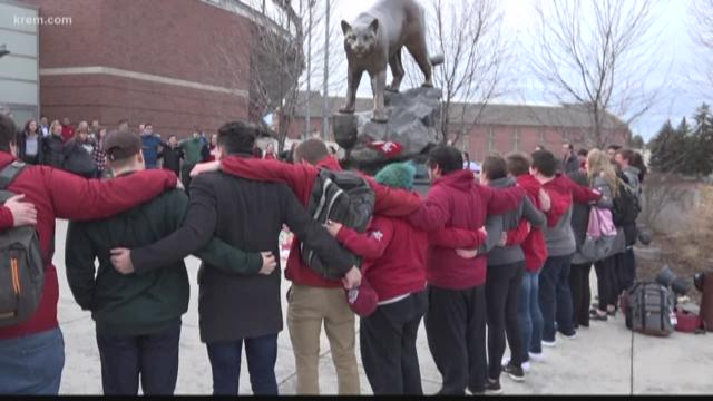 Family, friends, fans express their thoughts on the loss of WSU quarterback